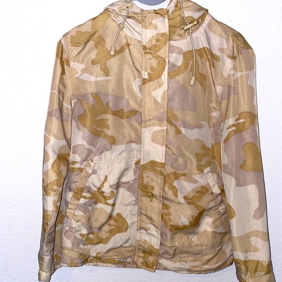 WMNS S MicMac Wind Breaker - Picture 1 of 3